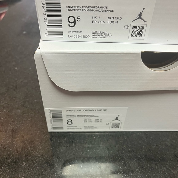 Sz Various Jordan 1s all red nwb - Picture 7 of 7